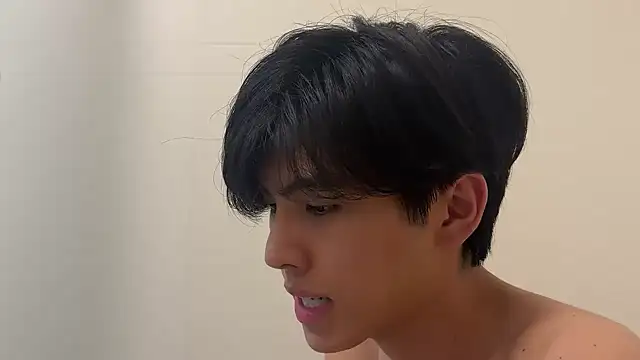 Snapshot of Lio_kun chatting on 10-06-25, 10:05 Lio kun online show from 10-06-25, 10:05