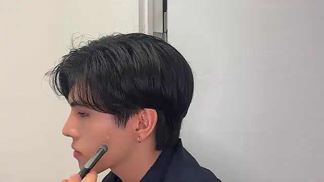 Snapshot of Lio_kun chatting on 10-04-25, 04:58 Lio kun online show from 10-04-25, 04:58