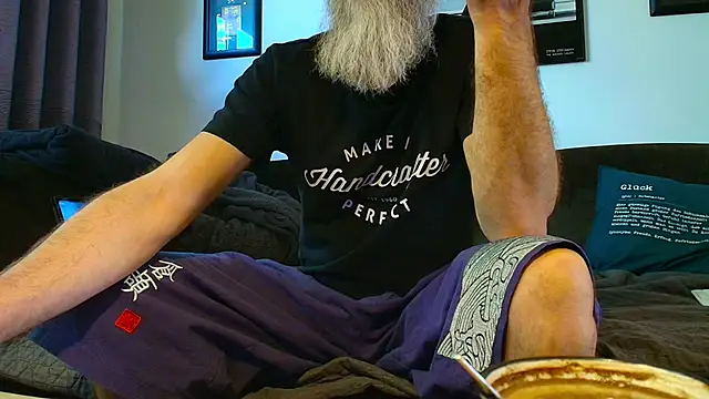 Kingsscepter online show from 10-24-25, 10:14