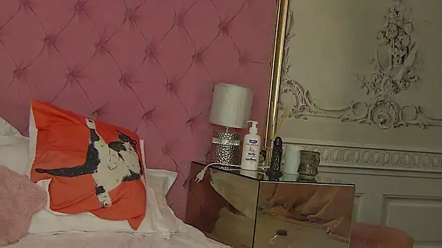 MisshaNight online show from 02-14-26, 05:18