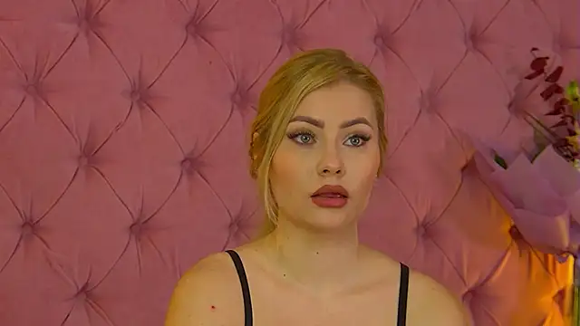 MisshaNight online show from 10-19-25, 04:04