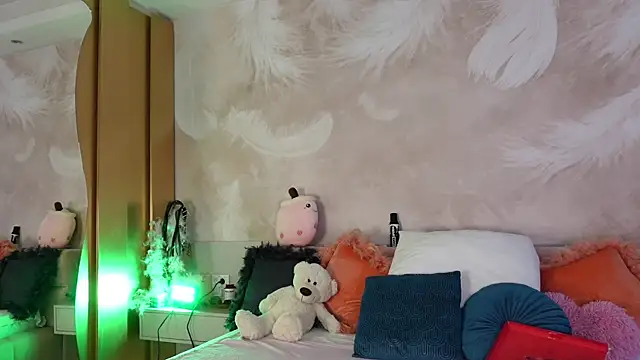Snapshot of JullyBlair chatting on 05-11-26, 04:36 JullyBlair online show from 05-11-26, 04:36