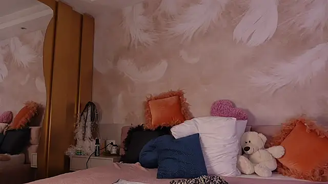 Snapshot of JullyBlair chatting on 04-24-26, 04:25 JullyBlair online show from 04-24-26, 04:25