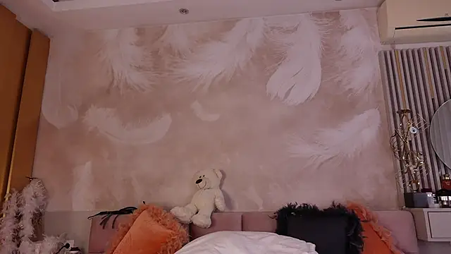 JullyBlair online show from 04-11-26, 07:45