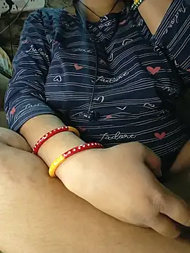 Snapshot of hotty_manisha chatting on 07-28-26, 03:32 hotty manisha online show from 07-28-26, 03:32