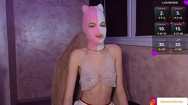 Domiiiniiicana online show from 11-21-25, 02:05