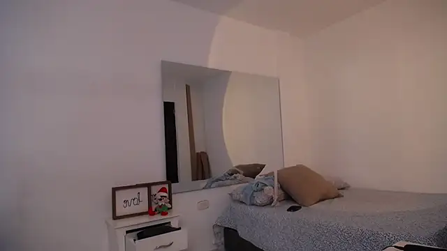 MartinaGuzmann online show from 11-15-25, 03:10