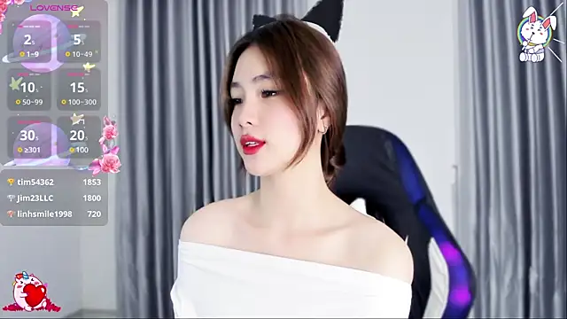 Snapshot of CelestiaWang chatting on 03-09-25, 12:42 CelestiaWang online show from 03-09-25, 12:42