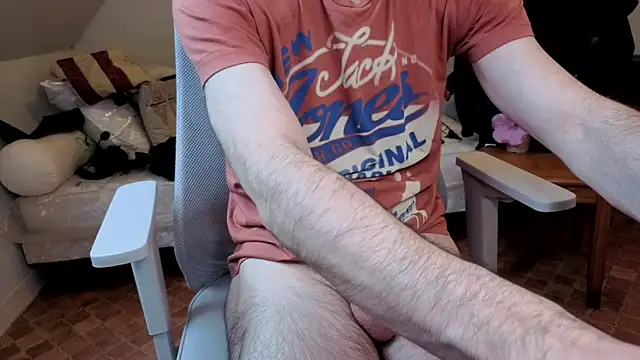 Snapshot of SteveStiffbone chatting on 01-19-26, 02:32 SteveStiffbone online show from 01-19-26, 02:32