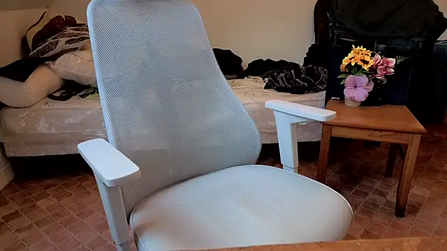 Snapshot of SteveStiffbone chatting on 02-26-26, 02:06 SteveStiffbone online show from 02-26-26, 02:06