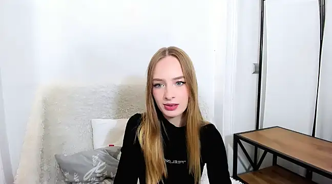 Snapshot of LilaGold chatting on 12-06-24, 07:39 LilaGold online show from 12-06-24, 07:39