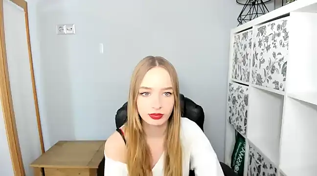 Snapshot of LilaGold chatting on 01-21-25, 04:37 LilaGold online show from 01-21-25, 04:37