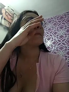 Hanna Kinsley online show from 02-06-25, 03:37