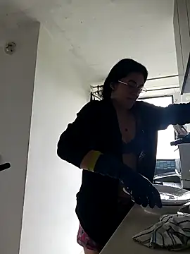 Hanna Kinsley online show from 09-24-25, 04:24