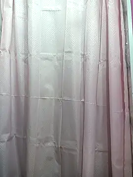 Hanna Kinsley online show from 09-19-25, 03:49