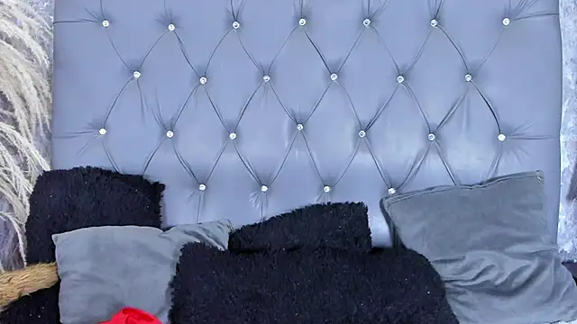 Snapshot of Miaelliee chatting on 02-27-25, 11:04 Miaelliee online show from 02-27-25, 11:04