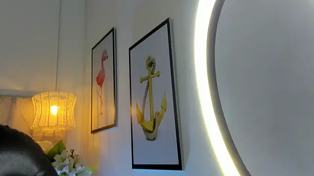 naomiii   online show from 03-12-26, 11:36