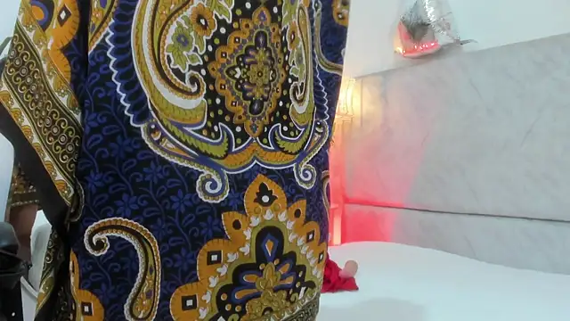 naomiii   online show from 03-31-26, 11:34