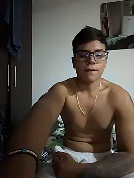 SantiagoReyesFtt online show from 07-26-26, 09:05
