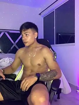 SantiagoReyesFtt online show from 12-07-24, 07:21