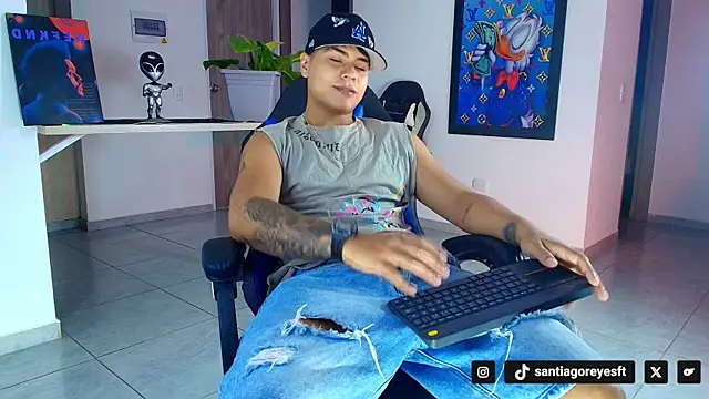 SantiagoReyesFtt online show from 07-19-26, 01:36
