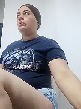 Snapshot of _Prinscarlet_ chatting on 02-08-26, 02:20 Prinscarlet online show from 02-08-26, 02:20