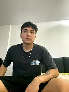 LCarreraa online show from 11-06-25, 01:42