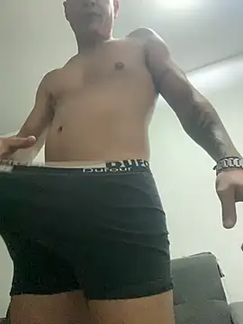 LCarreraa online show from 03-08-25, 06:32