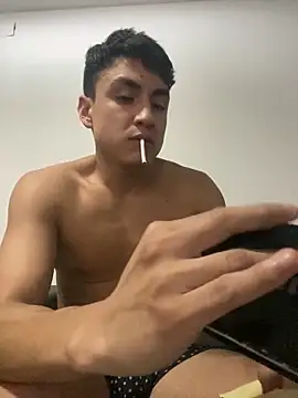 LCarreraa online show from 01-21-25, 11:24