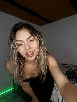 Snapshot of Karolgood3 chatting on 01-25-25, 11:00 Karolgood3 online show from 01-25-25, 11:00