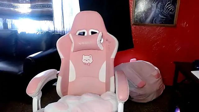 Snapshot of daddy_girl88 chatting on 03-17-26, 06:00 daddy girl88 online show from 03-17-26, 06:00