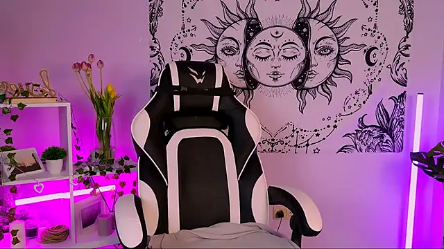 EmmaKeam online show from 03-11-25, 04:51