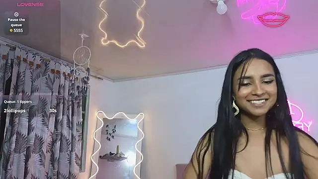 Snapshot of Jazmin_tay chatting on 02-25-25, 01:52 Jazmin tay online show from 02-25-25, 01:52