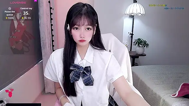 Snapshot of Xiaomi-Angela chatting on 06-27-26, 06:30 Xiaomi-Angela online show from 06-27-26, 06:30