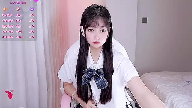 Snapshot of Xiaomi-Angela chatting on 06-21-26, 03:51 Xiaomi-Angela online show from 06-21-26, 03:51