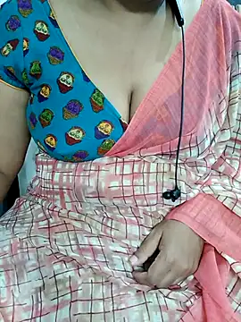 Snapshot of Yours_Radika chatting on 03-06-25, 05:22 Yours Radika online show from 03-06-25, 05:22