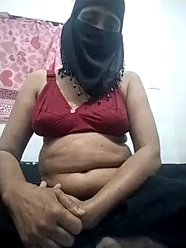 Snapshot of HenaAra chatting on 02-24-26, 01:34 HenaAra online show from 02-24-26, 01:34