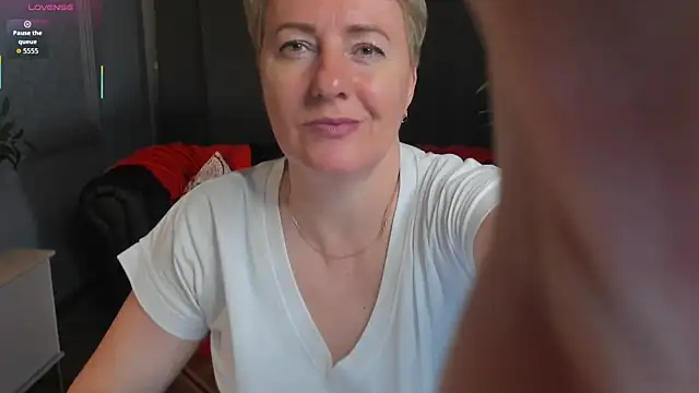 Snapshot of Nika_Smit chatting on 05-23-26, 05:17 Nika Smit online show from 05-23-26, 05:17