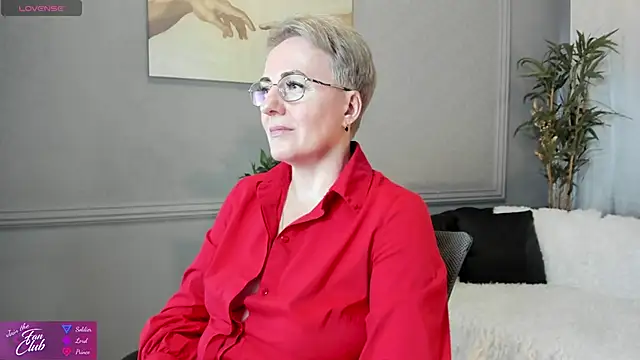 Nika Smit online show from 02-15-25, 11:50