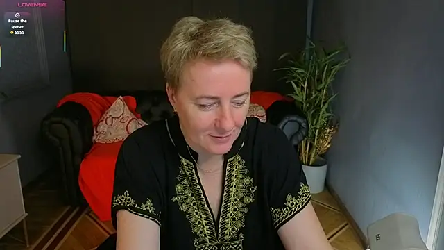 Snapshot of Nika_Smit chatting on 05-24-26, 05:18 Nika Smit online show from 05-24-26, 05:18