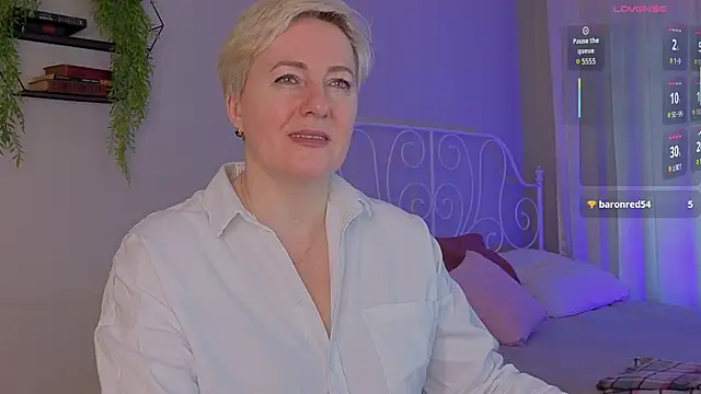 Nika Smit online show from 03-07-26, 05:36