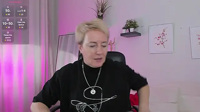 Nika Smit online show from 10-10-25, 10:16