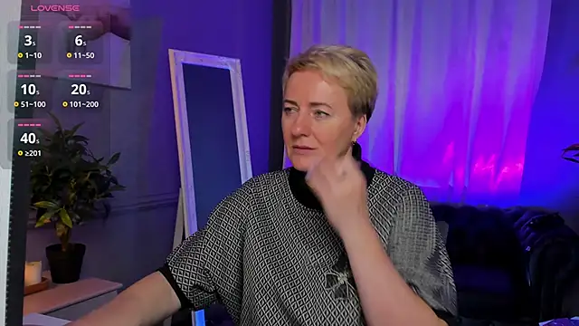 Nika Smit online show from 11-09-25, 05:11