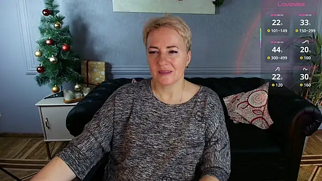 Nika Smit online show from 12-19-25, 05:43