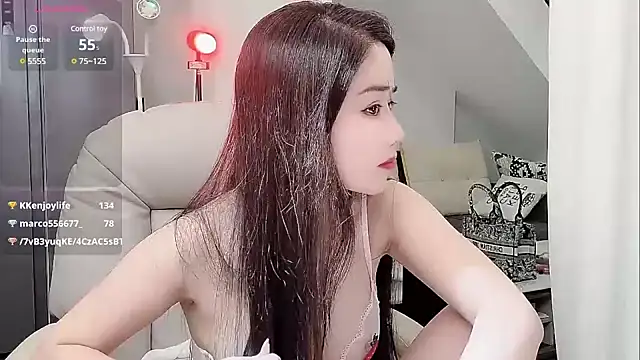 yoyo520- online show from 02-22-25, 12:27