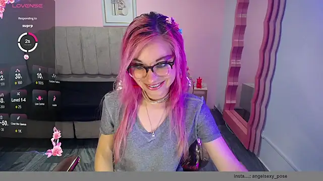 abril ch  online show from 10-25-25, 10:47