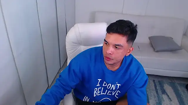 estebandelouis online show from 02-17-25, 03:22