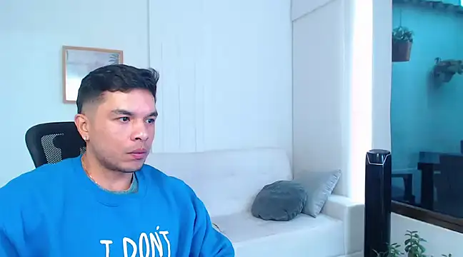 estebandelouis online show from 02-18-25, 01:11