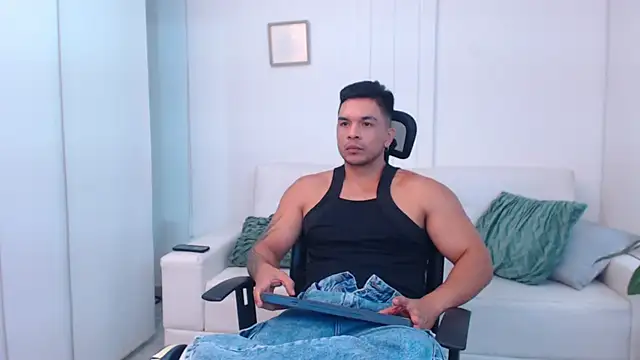 estebandelouis online show from 03-04-25, 01:38