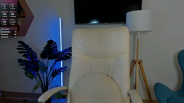 Hailey Green online show from 10-13-25, 08:54